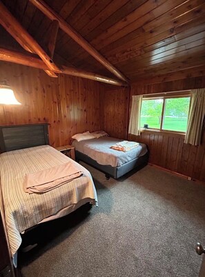 3 bedrooms, WiFi, bed sheets