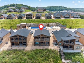 Exterior - Luxe 4BR-4BA, Branson Retreat with Lake Views, Pools + Pickleball (Branson)
