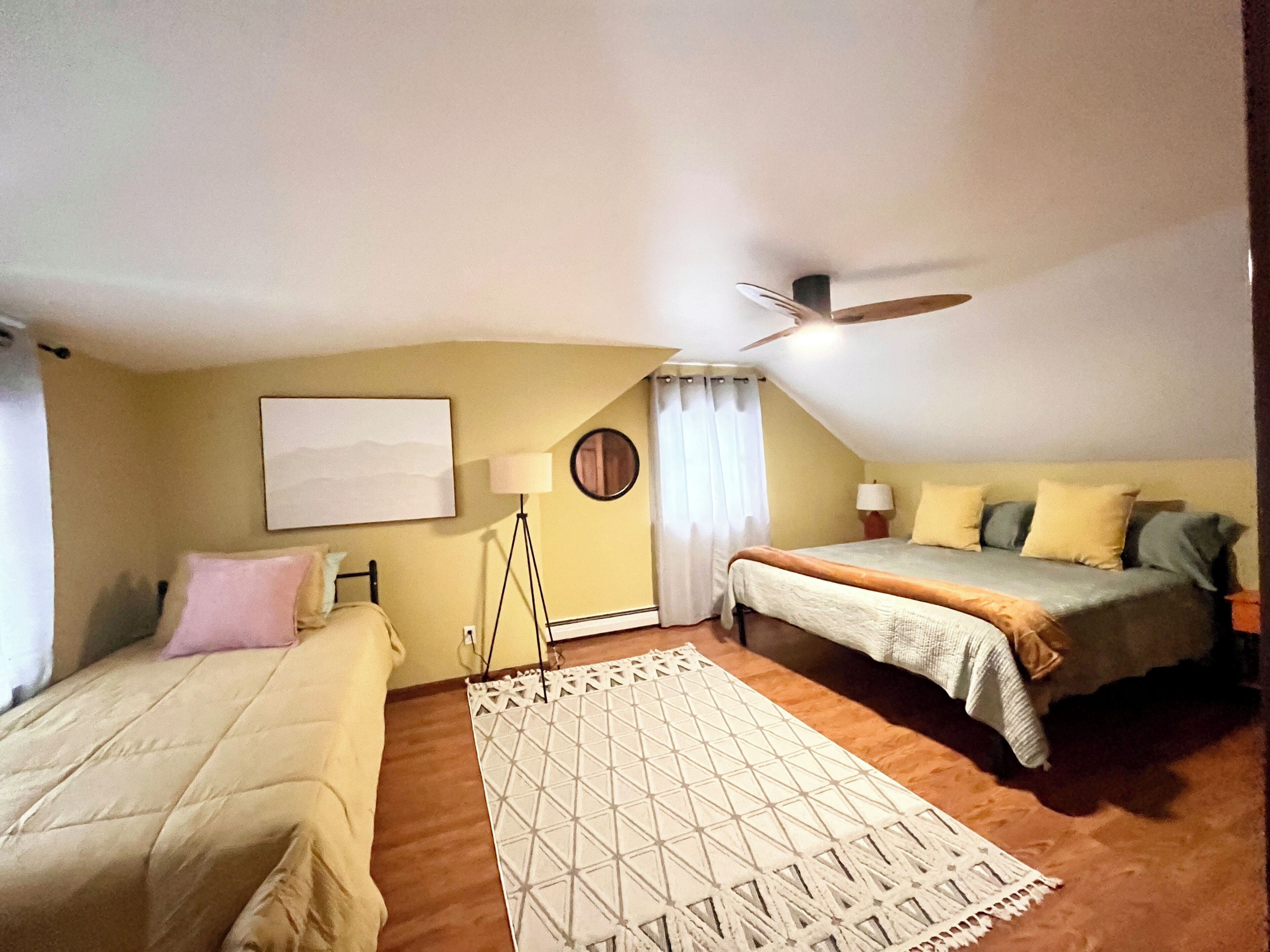 5 bedrooms, WiFi, bed sheets