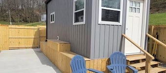 Cozy 1-bedroom tiny house in beautiful Parkersburg,WV