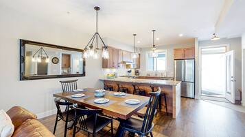 House | Dining