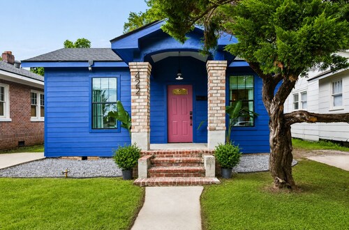 Vibrant Mid-City Oasis Minutes to LSU and Downtown