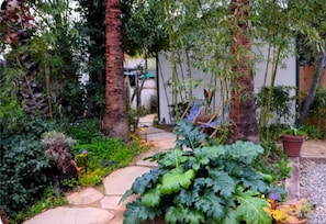 Property grounds - Walk-to-wine-country or chill in tranquility & comfort @ Floribunda Gardens (Los Olivos)