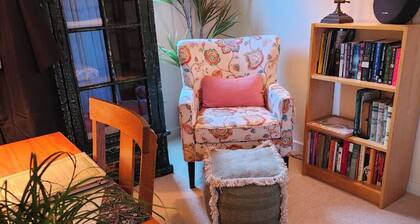 Walk-to-wine-country or chill in tranquility & comfort @ Floribunda Gardens