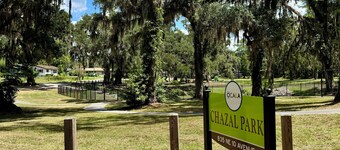 Historic Downtown Ocala Haven~Peaceful~Near WEC~Fenced~Dogs Ok~Sleeps 8