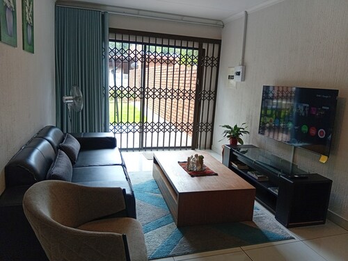 Executive Garden Flat in Plk