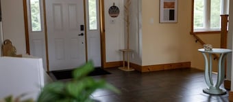 Spacious Madawaska River Cottage with Hot Tub, Games Room & Dock