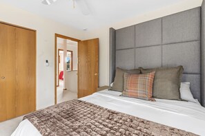 4 bedrooms, desk, iron/ironing board, travel cot - Hot Tub*A/C*Pool Table*Xbox*Fireplace (Flagstaff)