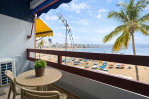 Selected 09 B0049416 Clear - Paraíso Canteras - Beachfront Living! (Las Palmas de Gran Canaria)