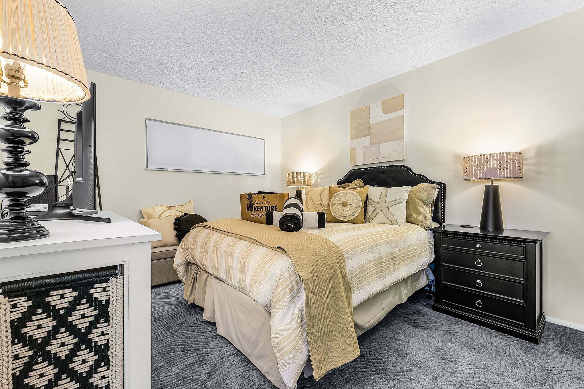 2 bedrooms, iron/ironing board, WiFi (free), bed sheets