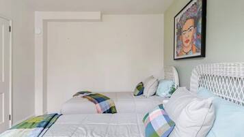 3 bedrooms, WiFi, bed sheets
