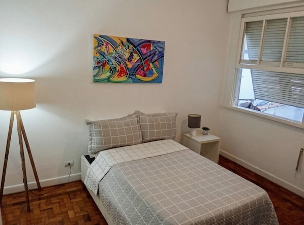 Habitación doble clásica | Wifi gratis y ropa de cama 