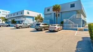 Interior - Seabreakers 2 (Satellite Beach)