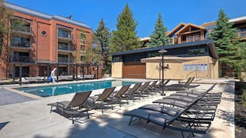 Beheizter Pool