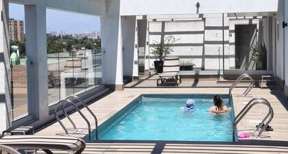 2-bedroom condo in beautiful Santiago with AC and fitness room
