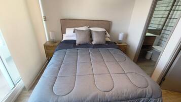 2 bedrooms, iron/ironing board, Internet, bed sheets