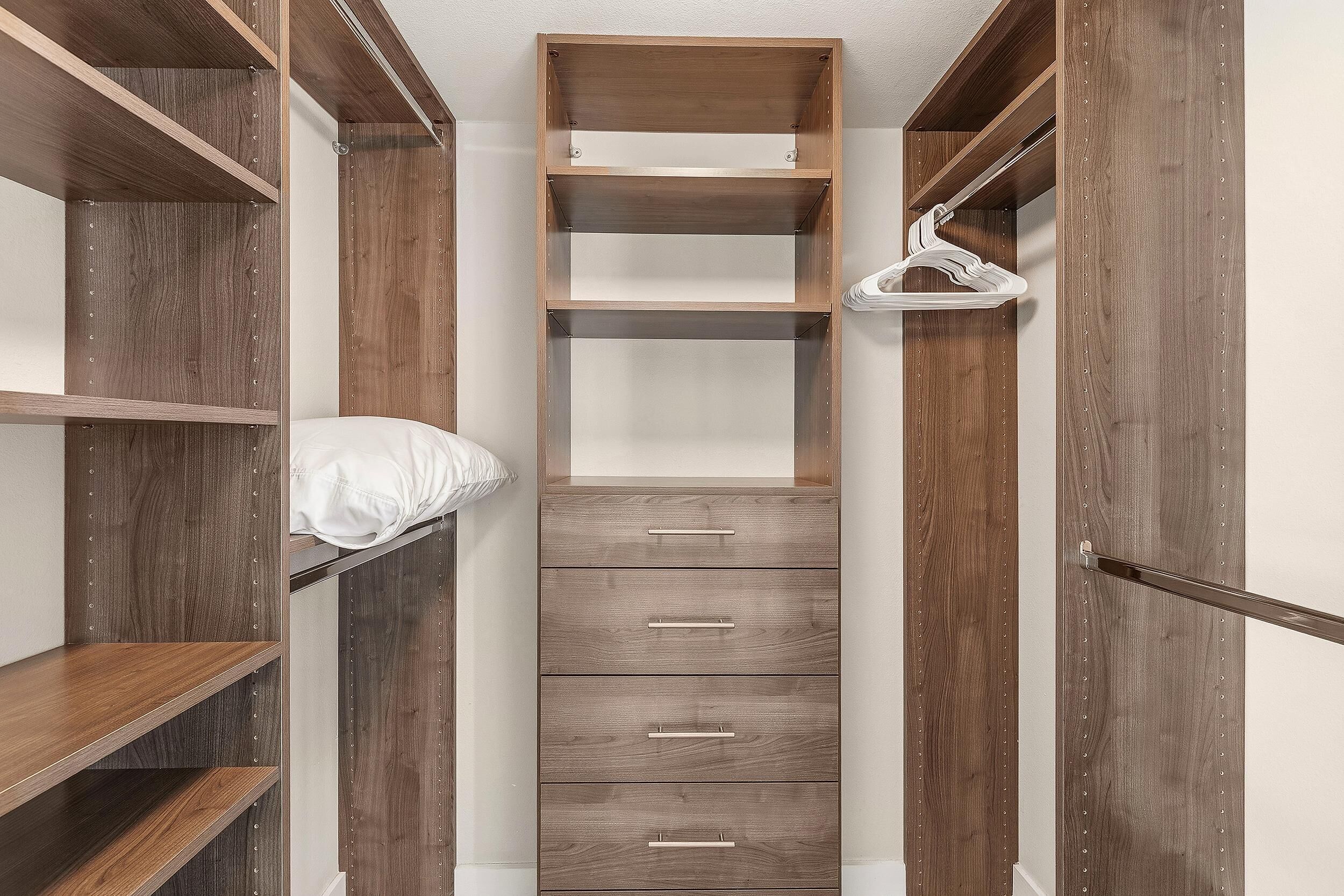 Condo, Multiple Beds (Seascape Towers 621) | Interior