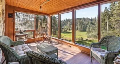 Storybook Cottage Hideaway 10 Acres + Riverfront