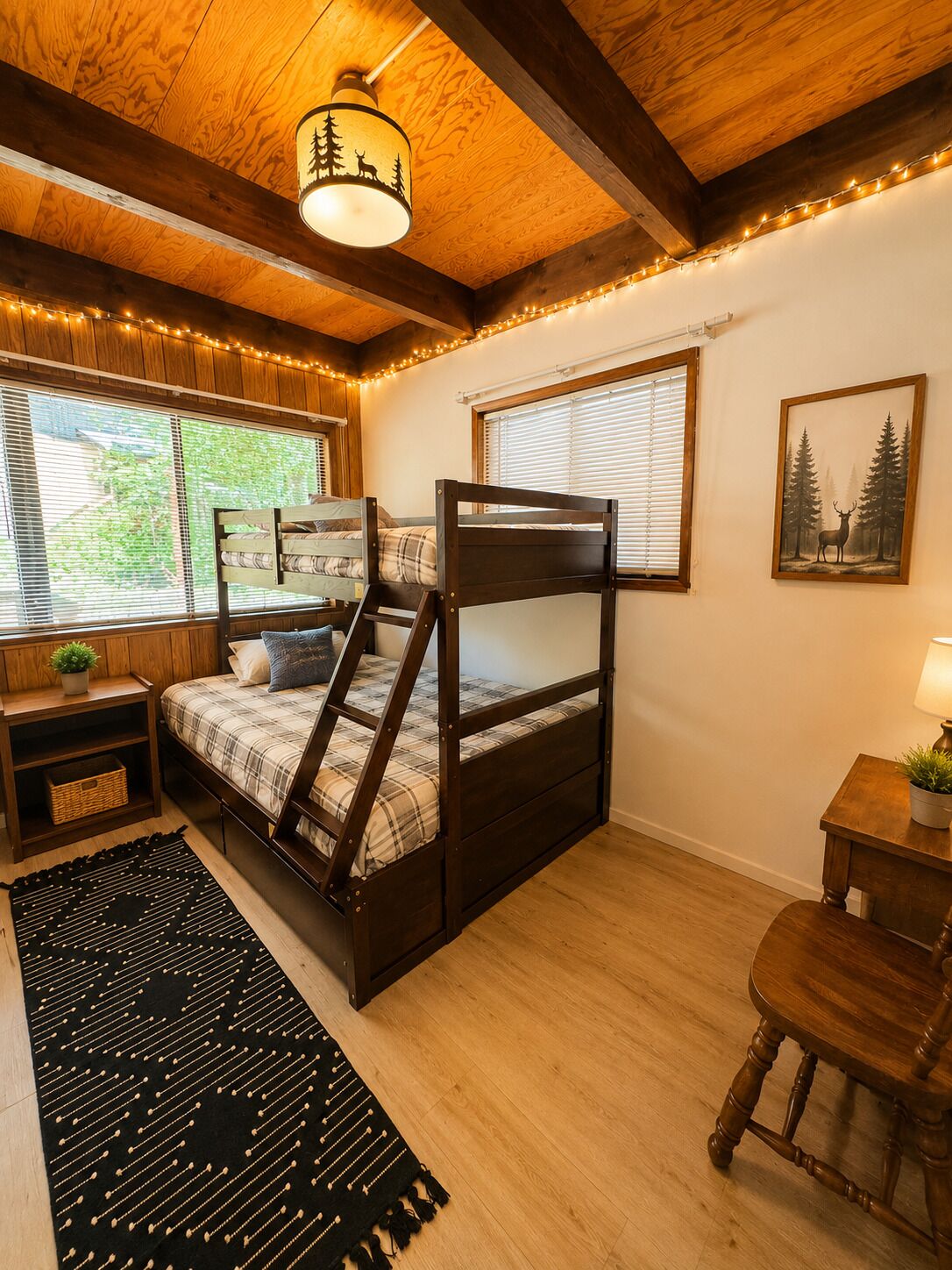 3 bedrooms, iron/ironing board, WiFi (free), bed sheets