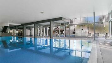 Piscine couverte, 2 piscines extérieures