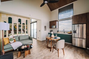 Villa Premium, piscina privada, vistas al mar | Interior