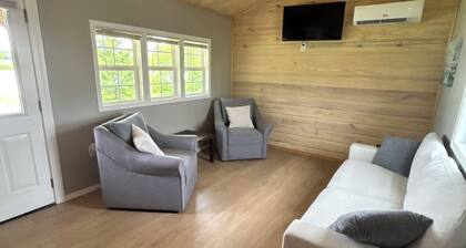 Bonne Idee Landing - New Bayou-Front Cabin Retreat