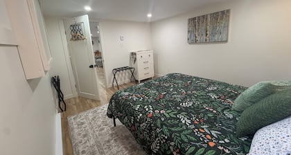 1 bdrm apt. Sleeps 4. Pet friendly. Pasadena. (Between Corner Brook & Deer Lake)