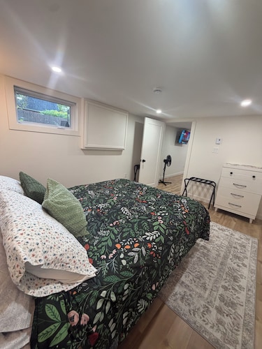 1 bdrm apt. Sleeps 4. Pet friendly. Pasadena. (Between Corner Brook & Deer Lake)