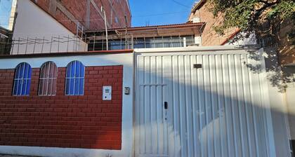 Detached House Near the Historic Center, First Floor - Los Profesionales