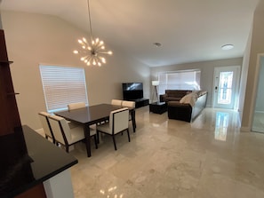 Interior - Renovated house w/ saltwater pool & huge backyard In Coral Springs (Coral Springs)