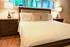 Room - Large 1BR Suite with Full Kitchen (Blowing Rock)