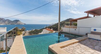Awesome home in Nijar