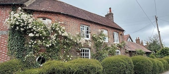 Studio Sleeps 5 with in picturesque Chiddingly