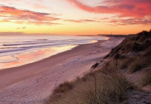 Beach - Luxury Cosy Caravan in Cresswell, Northumberland (Morpeth)