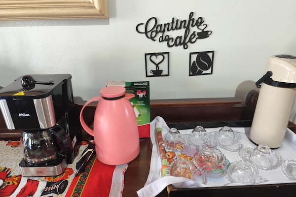 Kaffee und/oder Kaffeemaschine