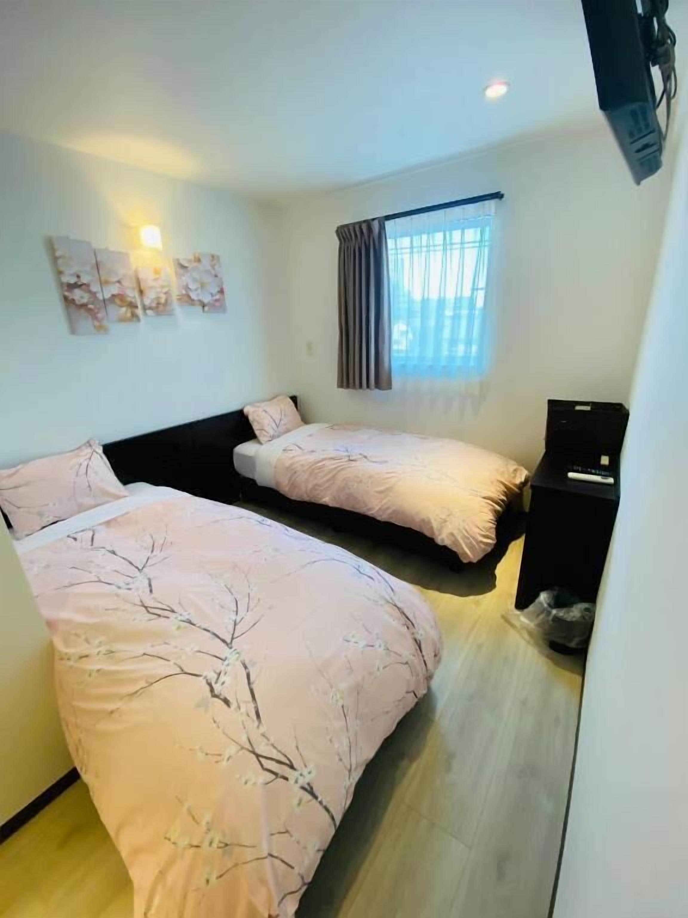 Standard Room, Non Smoking, City View | Blackout drapes, soundproofing, iron/ironing board (on request)