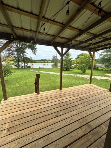 Bonne Idee Landing -  New Bayou-Front Cabin Retreat