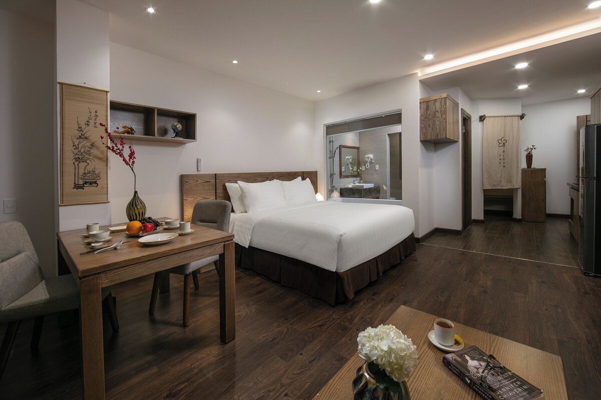 In-room safe, desk, laptop workspace, free WiFi
