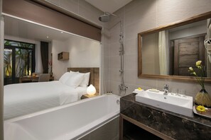 Bathroom - Bloom in Saigon - The Residence (Ho Chi Minh City)