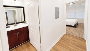 Unclassified image, 2 of 49, button - Modern Retreat  6 Min to Mayo Clinic & 10 min to Jax Beach. Cozy Suite-apartment (Jacksonville)