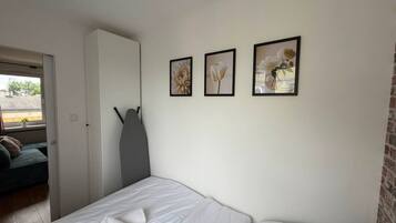 1 bedroom, iron/ironing board, WiFi, bed sheets