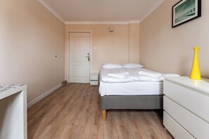 Fer et planche à repasser, Wi-Fi, draps fournis