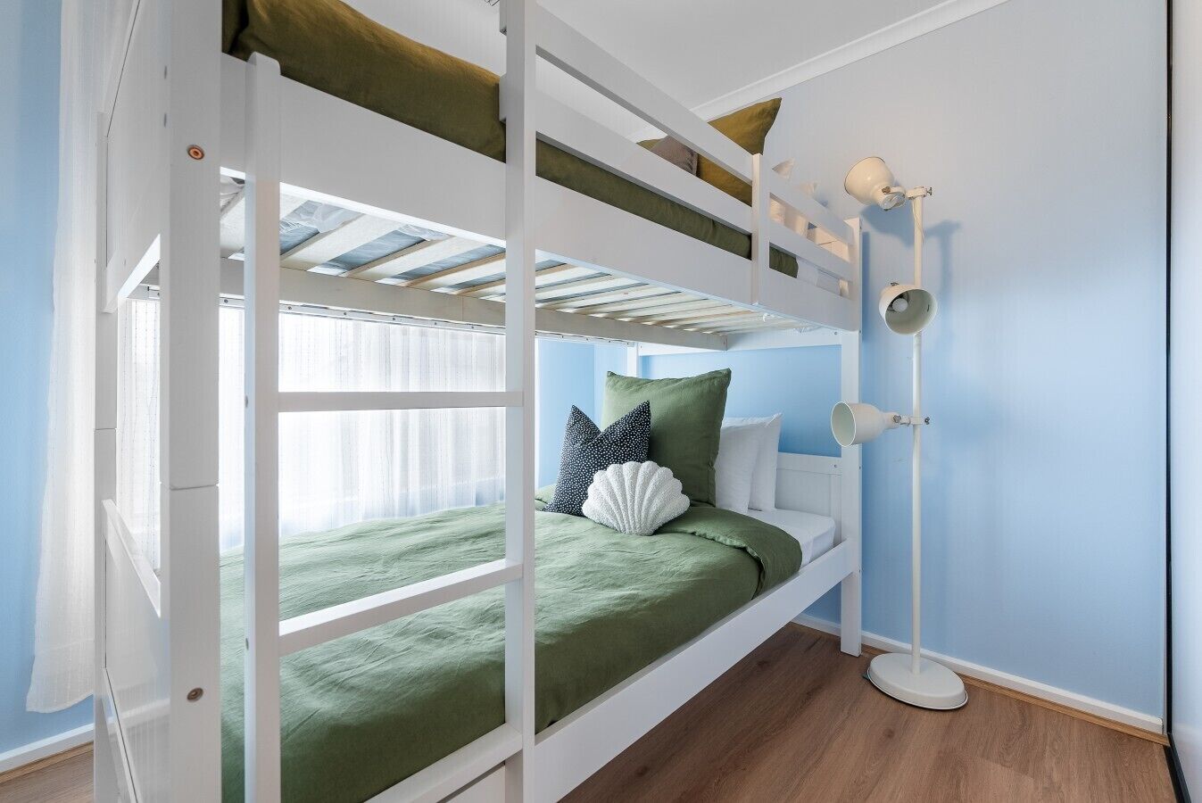 3 bedrooms, desk, iron/ironing board, WiFi