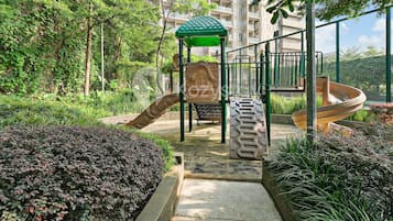 Khu vui chơi trẻ em - ngoài trời