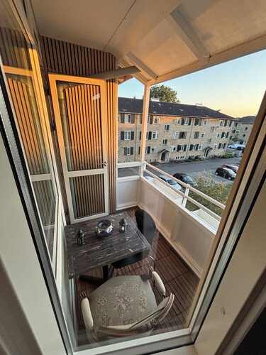 Luxury Apartment Super King Bed Near City Center Sleeps 4