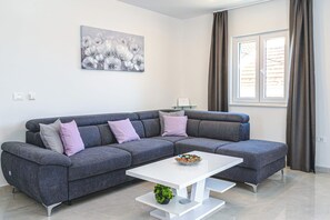 Living area - Apartment With Balcony And Parking 2, Okrug Gornji, Croatia (Okrug Gornji)
