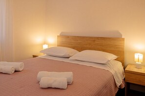 Room - Apartment With Balcony And Parking 1, Okrug Gornji, Croatia (Okrug Gornji)