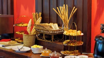 Tägliches inbegriffenes Frühstücksbuffet