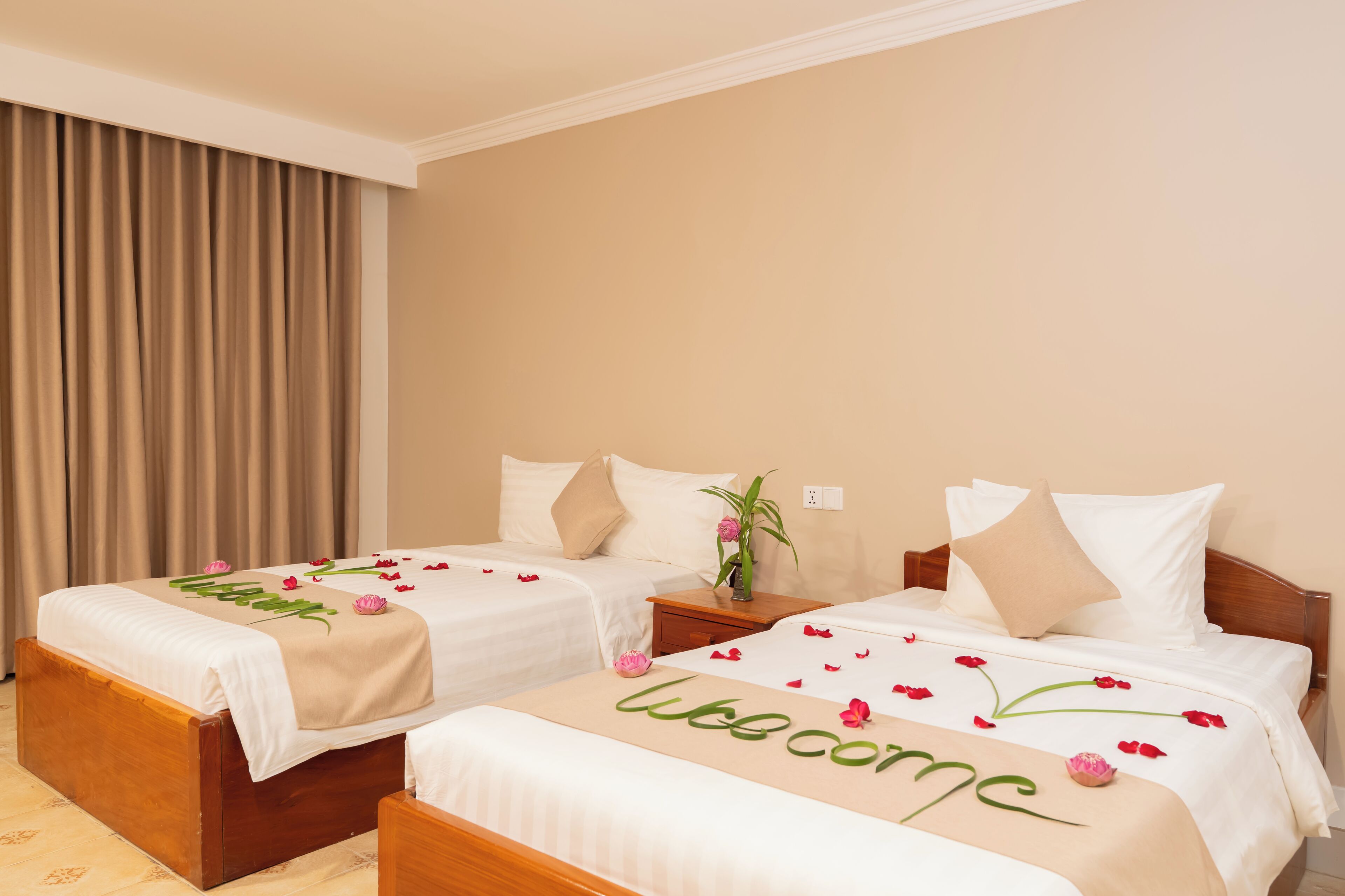 Deluxe Twin Room | City view