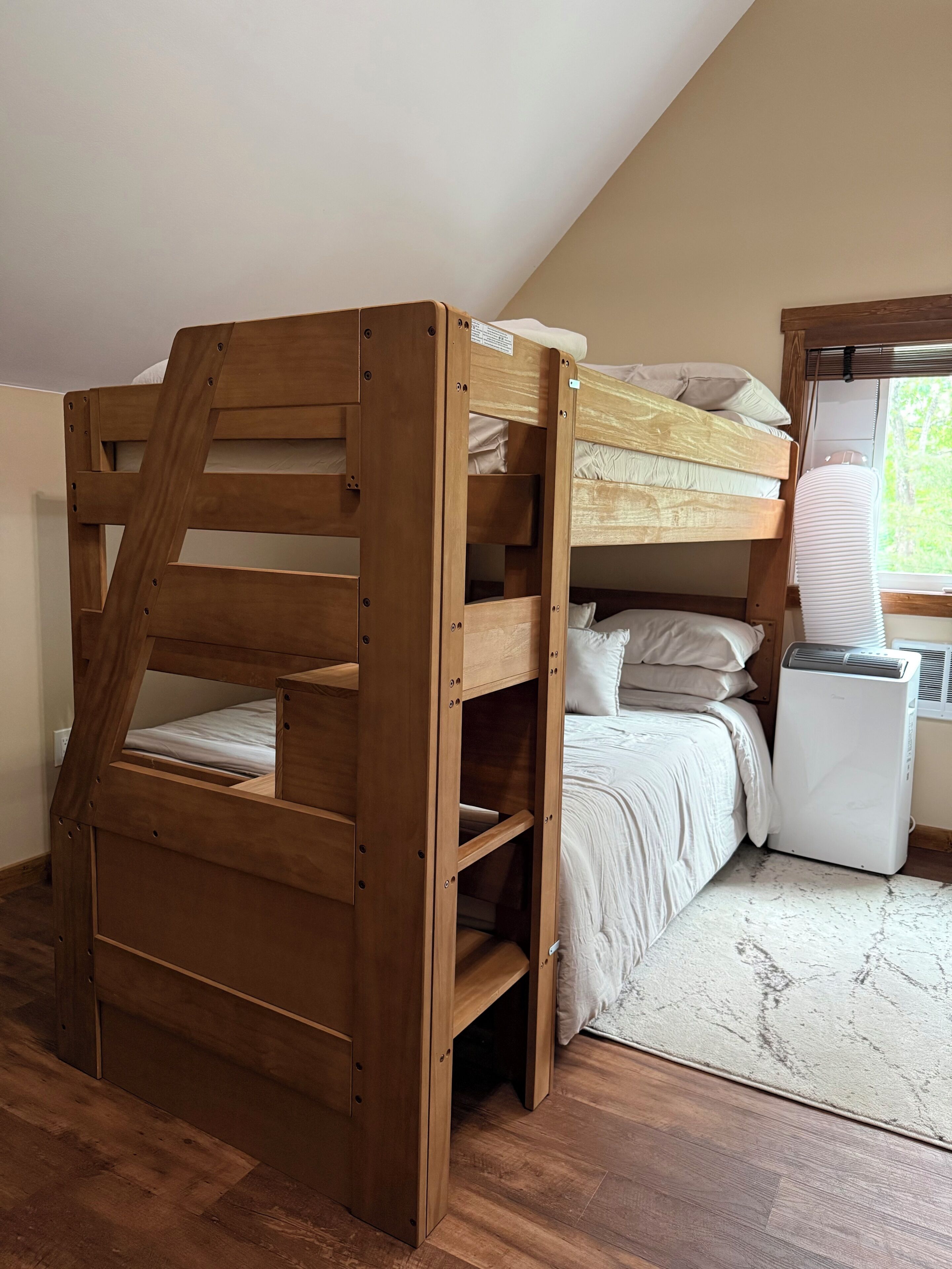 3 habitaciones, cuna de viaje, wifi gratis y ropa de cama 
